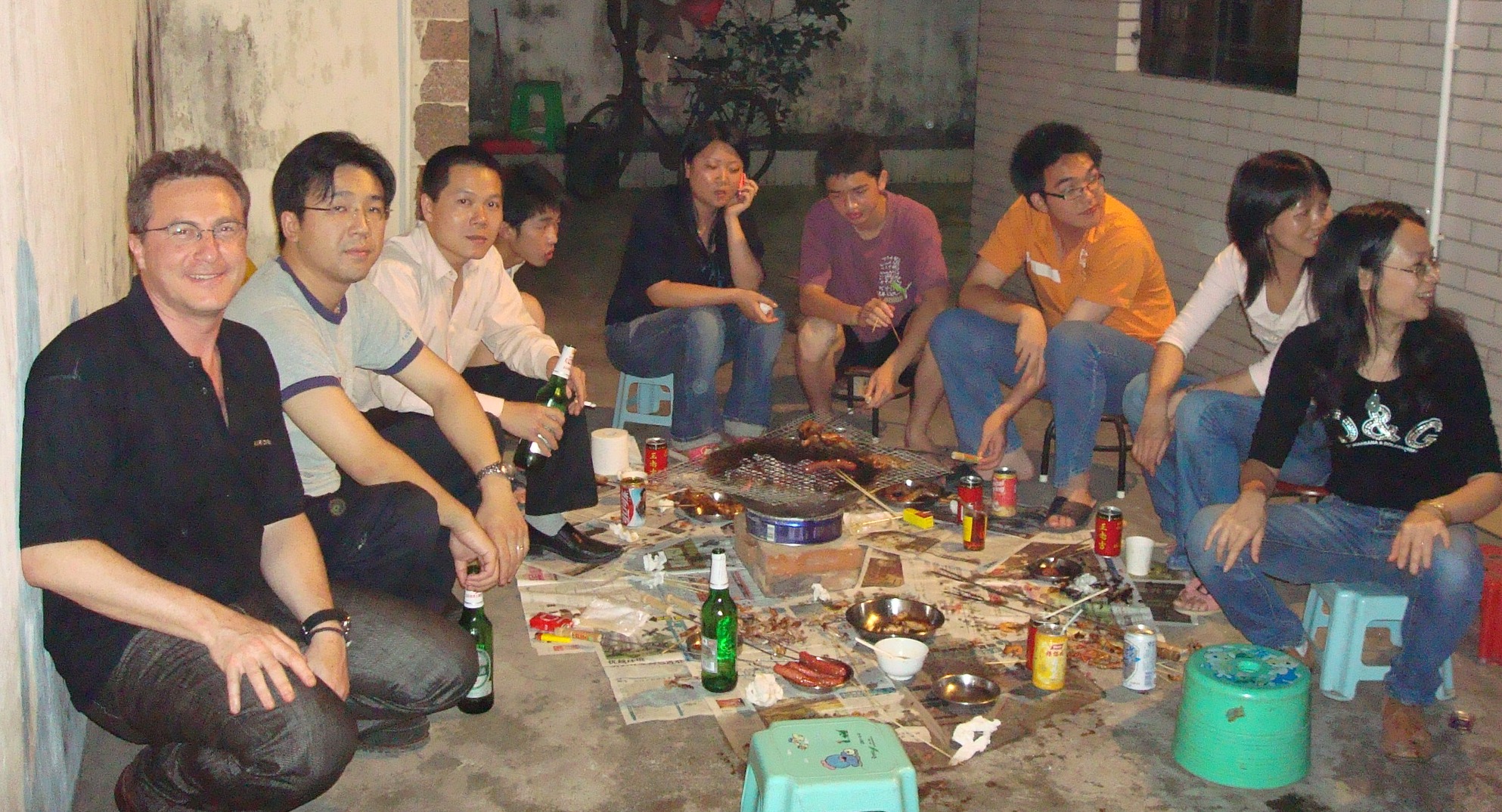 ... cena improvisada en Zhongsan, en la provincia de Guang Dong, Sureste de R. P. de China